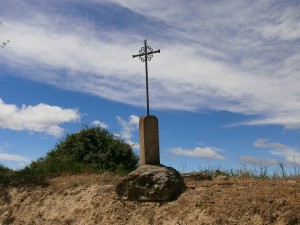 Adahuesca. Cruces del "Vía Crucis"