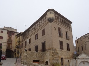 Fonz. Palacio de los Gómez de Alba