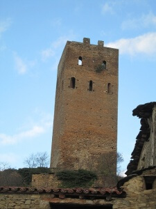 Luzás. Torre del castillo 